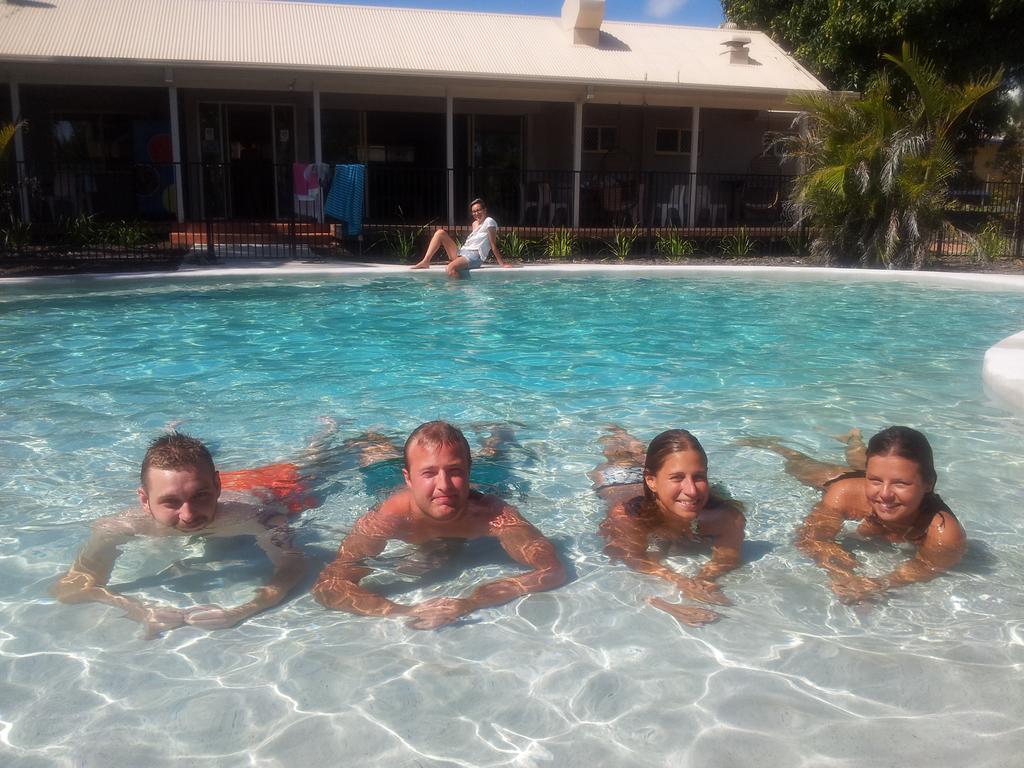 Flashpackers * Hervey Bay